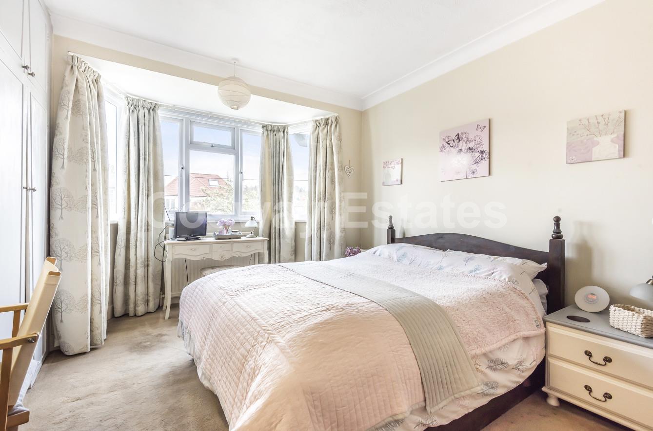 Hillside Grove, Mill Hill